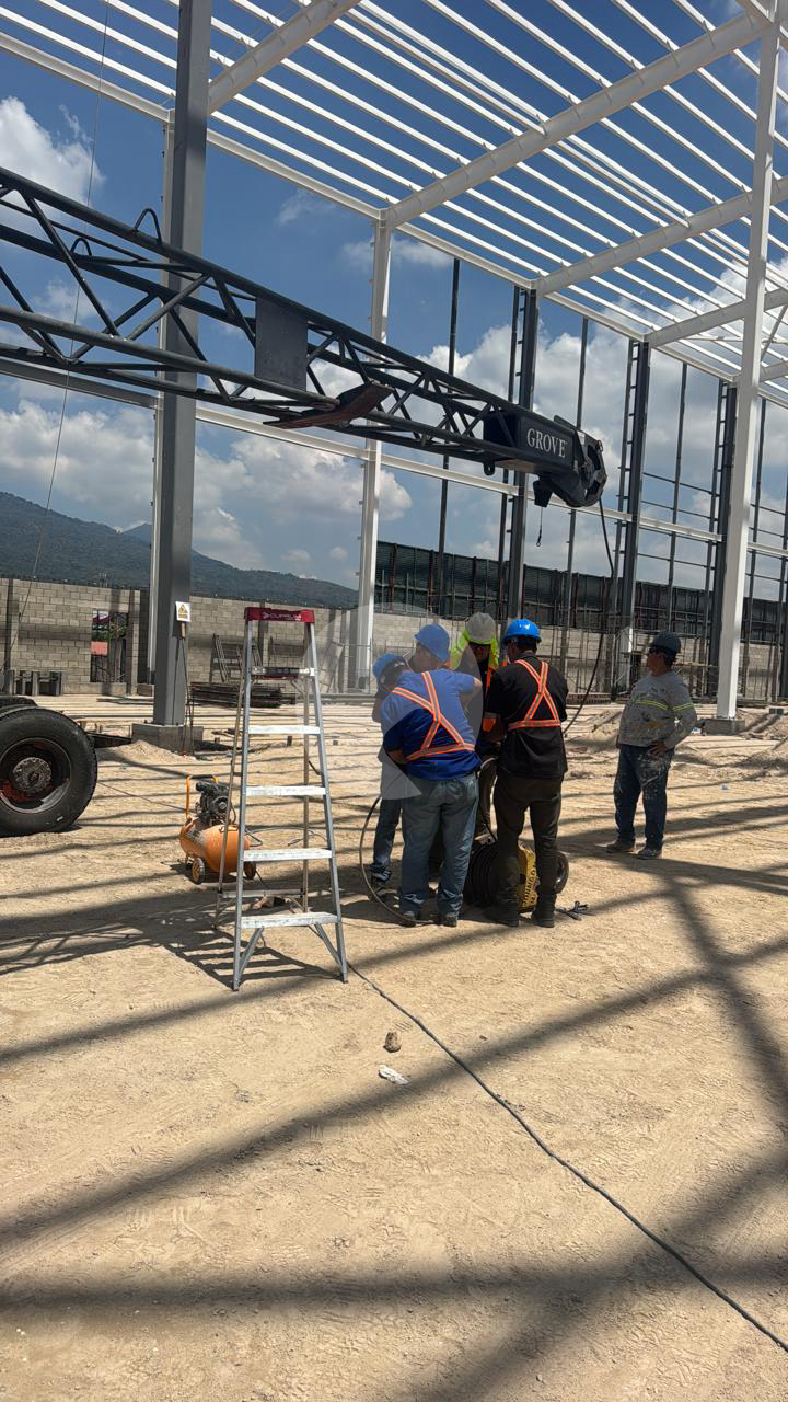 Cambio de cable de acero en campo